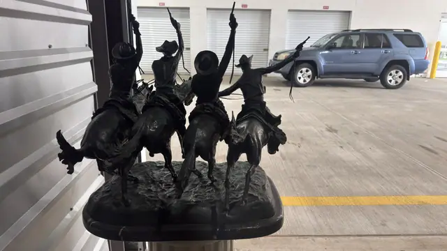 After Frederic Remington 'Coming Through the Rye' Bronze Group - detail