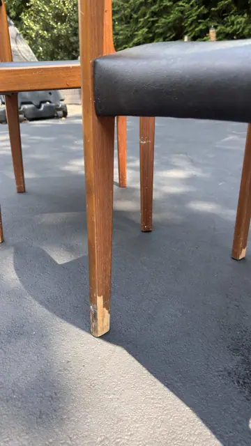 Danish Teak Side Chair with Black Leather in the Style of Kai Kristiansen - detail