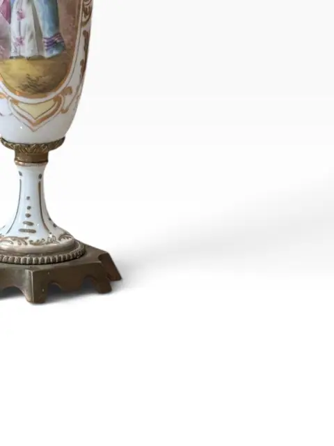 French-Style Porcelain Goblet Vase with Ormolu Mounts and Hand-Painted Portrait Cartouche - detail