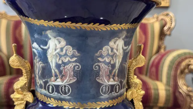 French Sèvres-Style Cobalt Blue Porcelain Pedestal Urn with Classical Painted Panel - detail