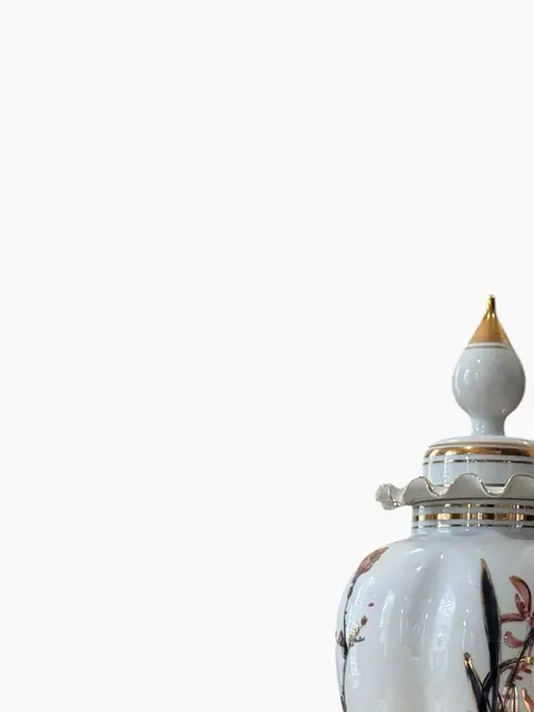 Hand-Painted Porcelain Lidded Baluster Vase with Botanical Decoration - detail