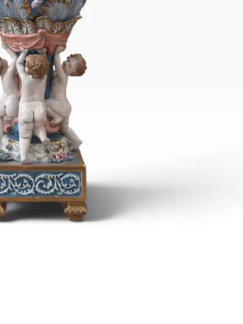 Italian Capodimonte-Style Blue Porcelain Ewer with Cherub Supports - detail
