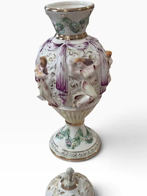 Italian Capodimonte-Style Porcelain Lidded Urn with Figural Relief Decoration - detail