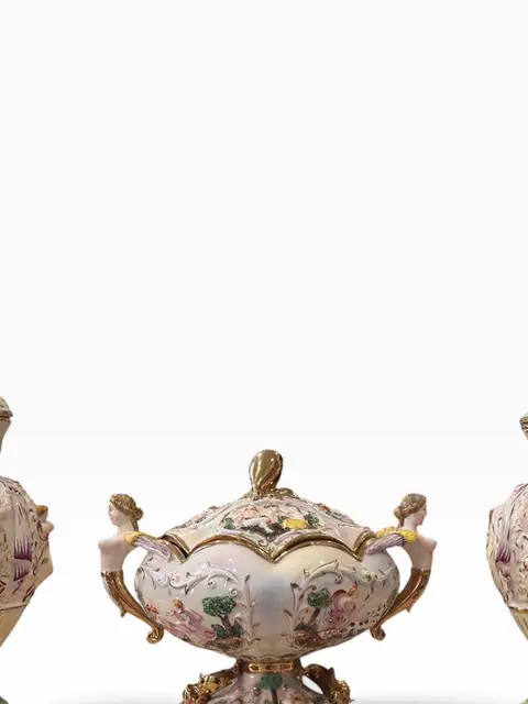 Italian Capodimonte-Style Porcelain Three-Piece Garniture Set with Figural Reliefs - detail