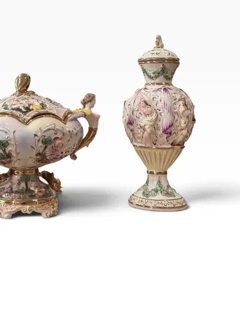 Italian Capodimonte-Style Porcelain Three-Piece Garniture Set with Figural Reliefs - detail