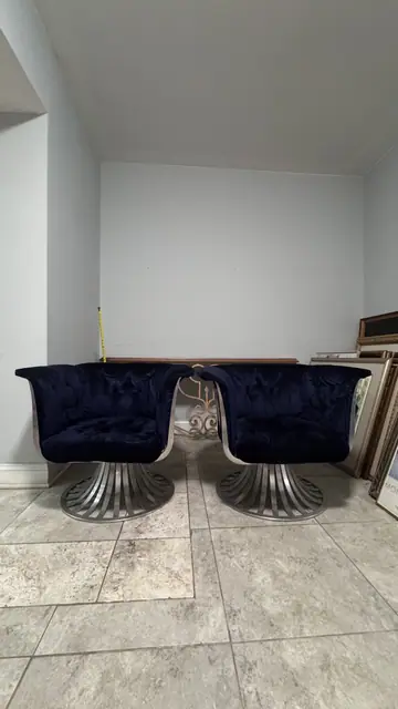 Italian Chrome and Velvet Swivel Lounge Chair in the Style of Gastone Rinaldi - detail