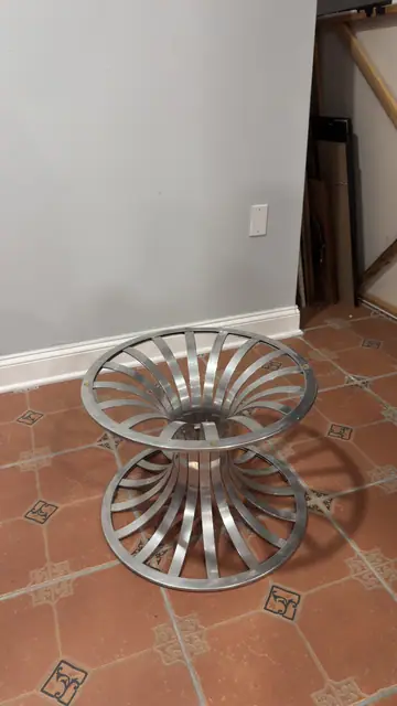 Italian Chrome and Velvet Swivel Lounge Chair in the Style of Gastone Rinaldi - detail