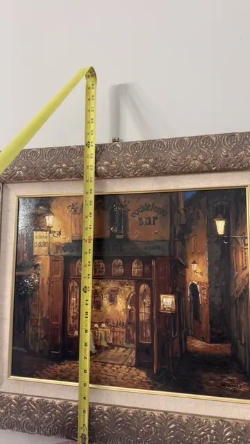 La Casona — European Street Café by Night - detail