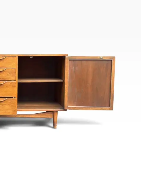 Lawrence Peabody 'Peabody Collection' Walnut Sideboard by Richardson Bros. - detail
