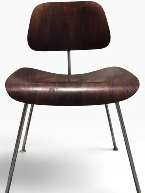 Molded Rosewood Plywood Lounge Chair in the Style of Charles and Ray Eames (Model LCM) - detail