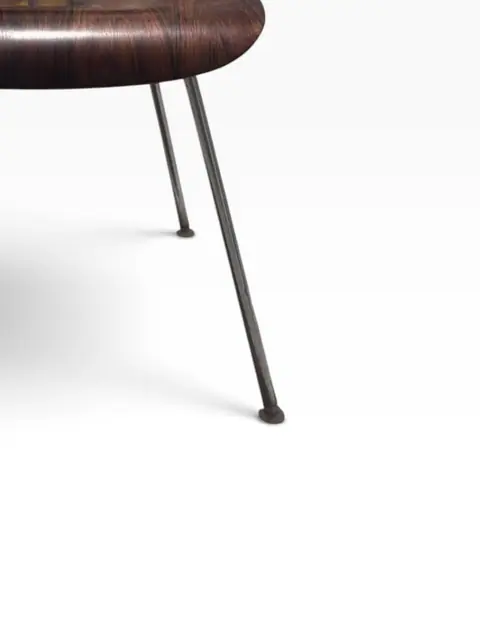 Molded Rosewood Plywood Lounge Chair in the Style of Charles and Ray Eames (Model LCM) - detail