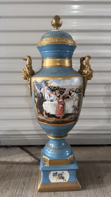 Pair of French Sèvres-Style Bleu Céleste Porcelain Lidded Urns with Hand-Painted Genre Scenes - detail