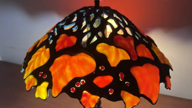 Tiffany-Style Autumn Leaves Stained-Glass Table Lamp - detail