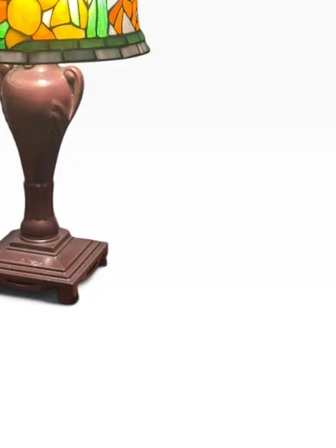 Tiffany-Style Daffodil Stained Glass Table Lamp on Ceramic Urn Base - detail