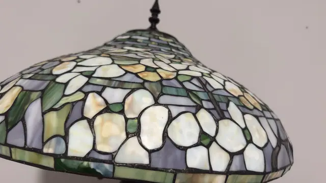 Tiffany-Style Dogwood Table Lamp with White Blossom Dome Shade - detail