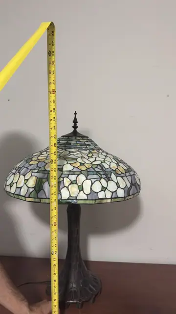 Tiffany-Style Dogwood Table Lamp with White Blossom Dome Shade - detail