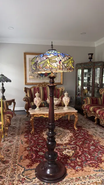 Tiffany-Style Dragonfly Floor Lamp with Turned Wood Column - detail