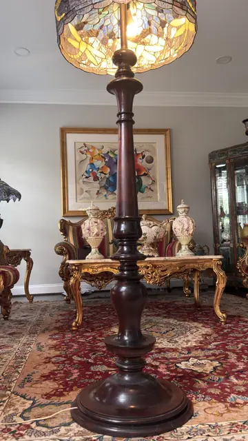 Tiffany-Style Dragonfly Floor Lamp with Turned Wood Column - detail