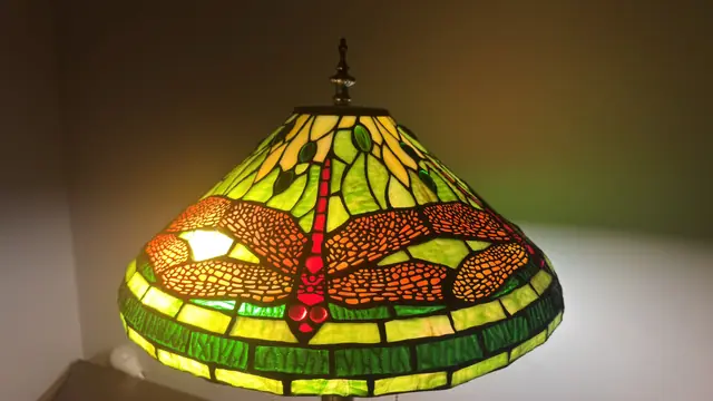 Tiffany-Style Dragonfly Stained Glass Table Lamp - detail