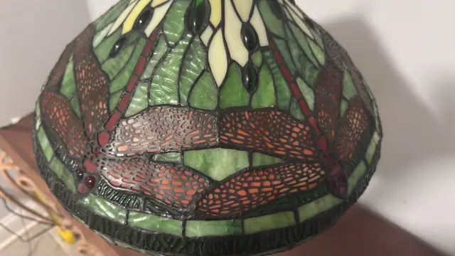 Tiffany-Style Dragonfly Stained Glass Table Lamp - detail