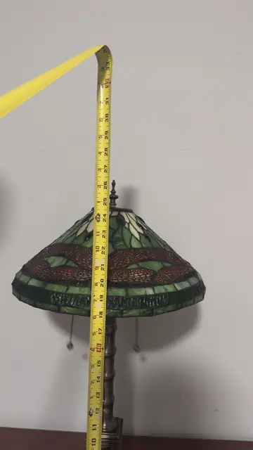 Tiffany-Style Dragonfly Stained Glass Table Lamp - detail