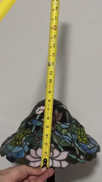 Tiffany-Style Floral Cone Table Lamp with Tree-Trunk Base - detail