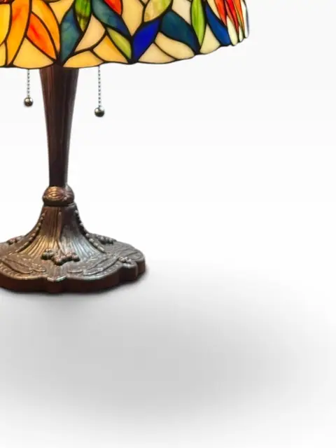Tiffany-Style Floral Stained Glass Table Lamp - detail