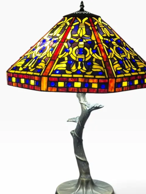 Tiffany-Style Leaded Glass Table Lamp with Tree-Trunk Base - detail