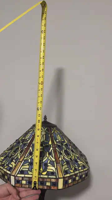 Tiffany-Style Leaded Glass Table Lamp with Tree-Trunk Base - detail