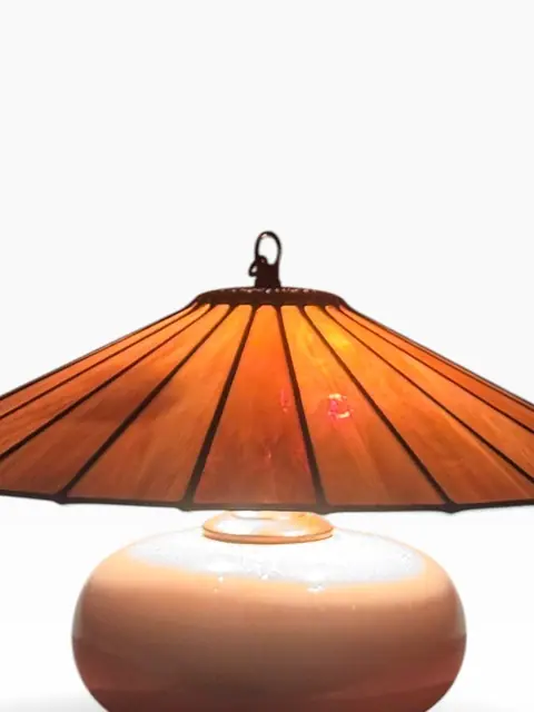 Tiffany-Style Marbled Glass Table Lamp with Ceramic Base - detail