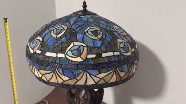 Tiffany-Style Peacock Feather Stained Glass Table Lamp - detail