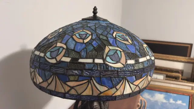 Tiffany-Style Peacock Feather Stained Glass Table Lamp - detail