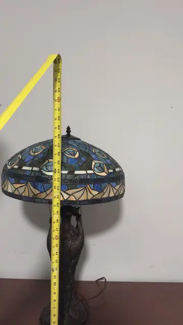 Tiffany-Style Peacock Feather Stained Glass Table Lamp - detail