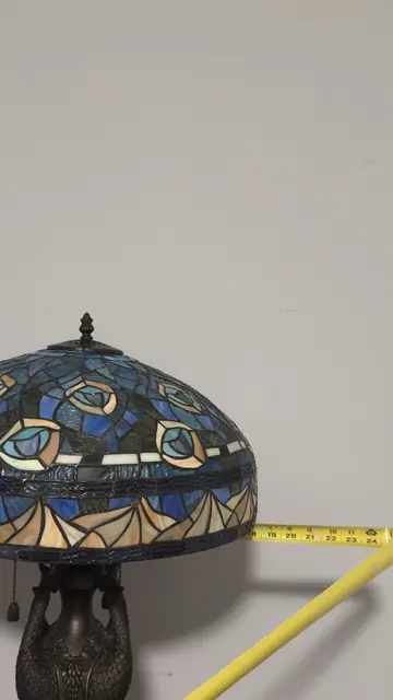 Tiffany-Style Peacock Feather Stained Glass Table Lamp - detail