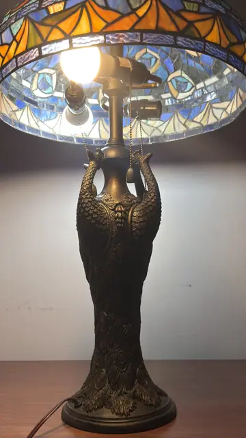 Tiffany-Style Peacock Stained-Glass Table Lamp - detail