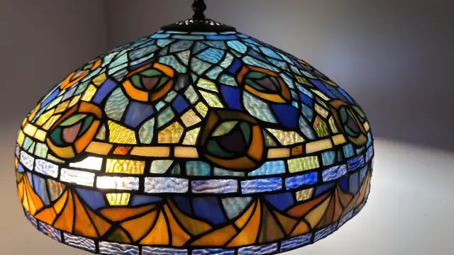 Tiffany-Style Peacock Stained-Glass Table Lamp - detail