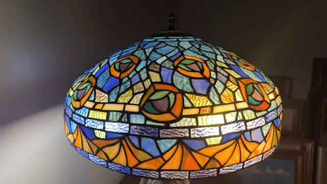Tiffany-Style Peacock Stained-Glass Table Lamp - detail