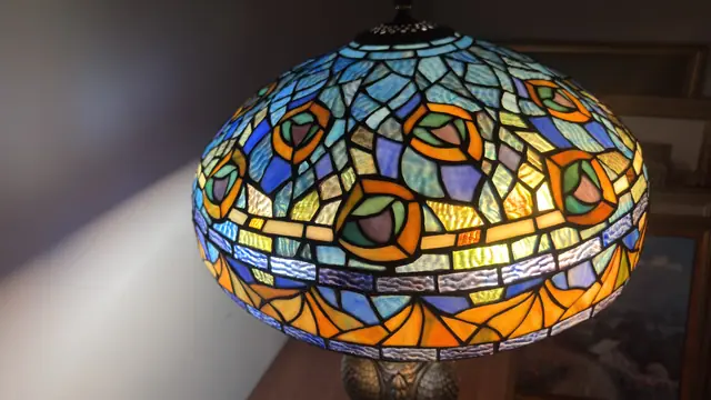 Tiffany-Style Peacock Stained-Glass Table Lamp - detail
