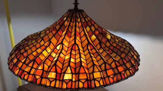 Tiffany-Style Spider Web Table Lamp with Amber Cone Shade - detail