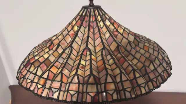 Tiffany-Style Spider Web Table Lamp with Amber Cone Shade - detail