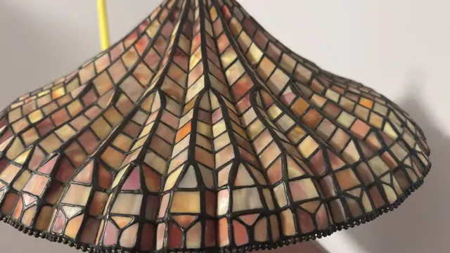 Tiffany-Style Spider Web Table Lamp with Amber Cone Shade - detail