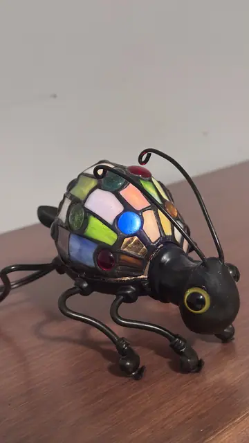 Tiffany-Style Stained Glass Beetle Accent Lamp - detail