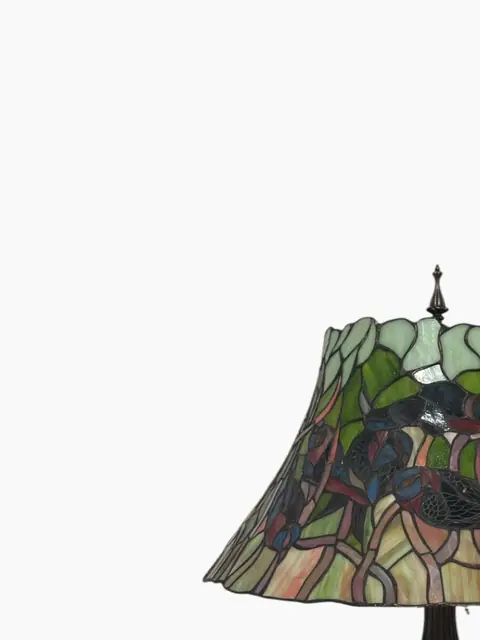 Tiffany-Style Stained-Glass Table Lamp with Birds - detail