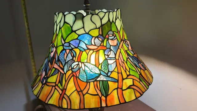 Tiffany-Style Stained-Glass Table Lamp with Swallows - detail
