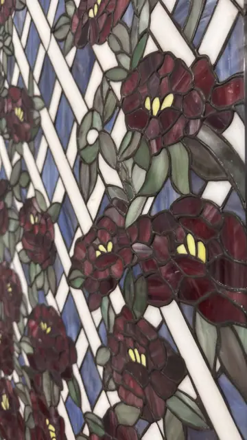 Tiffany-Style Stained Glass Three-Panel Fireplace Screen with Red Roses - detail