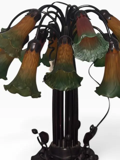 Tiffany-Style Twelve-Light Lily Table Lamp - detail
